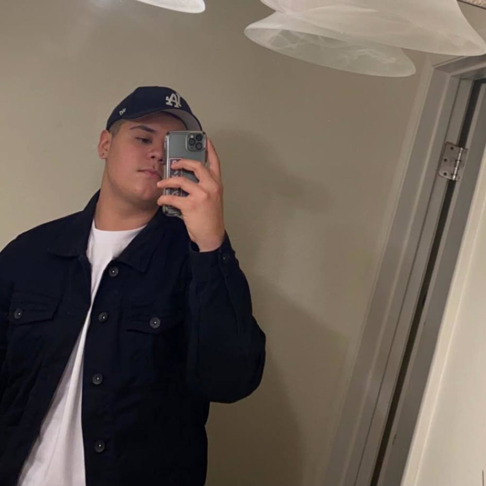 Meet your Posher, Luis